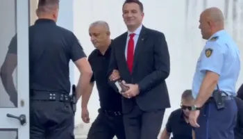 Padia ndaj prokurorit Dado/ Sot, gjyqi në Gjykatën Administrative mbërrin Veliaj, sërish me ‘libër’ në dorë
