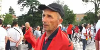 “Paguajmë para pa fund”/ Protesta kundër Ramës, qytetari: Çmimet e larta, pensionet qesharake, i sfidoj të vijnë…