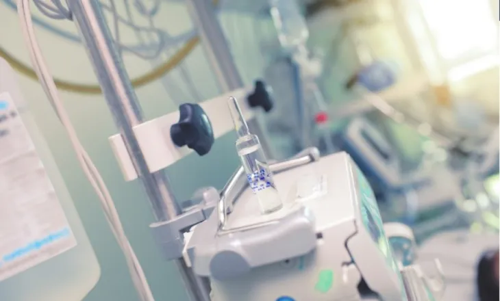 Parlamenti francez miratoi një ligj që legalizon eutanazinë për pacientët në fazë terminale