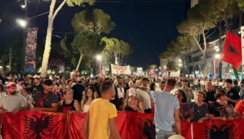 Pas 48 ditësh në shesh, organizatorët e protestës njoftojnë mbledhjen e parë të Kuvendit Kombëtar të Qytetarëve