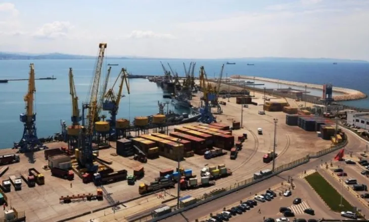 Pas dështimit të tenderit, porti i Porto Romanos mbetet pezull, qeveria “pret” 98.4% të fondeve