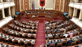 PD bojkoton, Kuvendi shqyrton me dyer të mbyllura marrëveshjen me SHBA-në