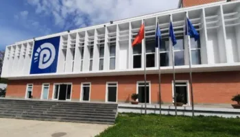 PD çon në “Kushtetuese” marrëveshjen me SHBA: U miratua në shkelje të Kushtetutës
