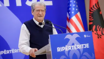 PD mbushet me “ushtarët” e Shkëlzenit dhe Argitës, Sali Berisha “blindon” partinë dhe e kthen sh.p.k të familjes