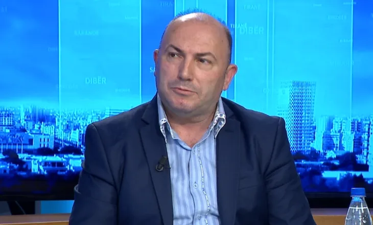 “PD-në do ta marrë Argita”, Azgan Haklaj: Berisha gënjen për SHBA-të, “non grata” nuk i është hequr!