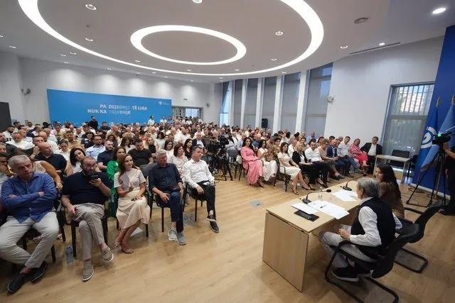 PD “ripërtërin” strukturat drejtuese! Noka rikonfirmohet sekretar, Këlliçi zgjidhet nënkryetar (LISTA)