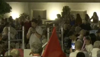 Pedagogu Lush Susaj në protestë: Shqipëria nuk do të mbetet nën këmbët e horrave dhe hajdutëve të kombit