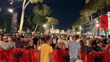 Përfundon protesta e 48-të kundër qeverisë, marshimi mbyllet para Kryeministrisë
