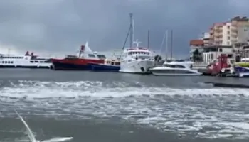 Përkeqësimi i motit dhe ndryshimi i temperaturave, Kapiteneria e Sarandës ndalon lundrimet e trageteve, anijeve…
