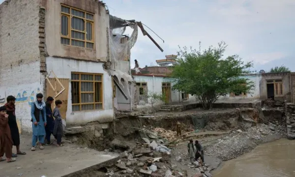 Përmbytjet në Afganistan, 80 të plagosur dhe 100 të zhdukur. Ekipet e kërkim-shpëtimit në terren