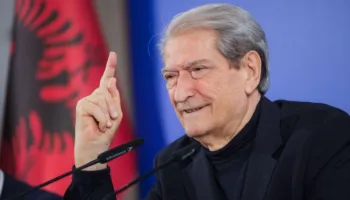 Përplasja mes policisë dhe protestuesve/ Berisha: Regjimi i Edi Ramës