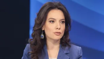 Përplasje jashtë Kuvendit/  Spiropali mesazh Ramës: Mos u merrni me protestuesit, por bëni analizën e vetes