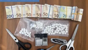 Pjesë e rrjetit të trafikut të kokainës në Itali, arrestohet shqiptari. I gjenden drogë, 7 mijë euro cash dhe peshore