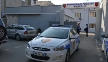 Plagosja 22 – vjeçarit në Kurbin/ 47-vjeçari shpallet në kërkim pasi mori edhe makinën e të riut