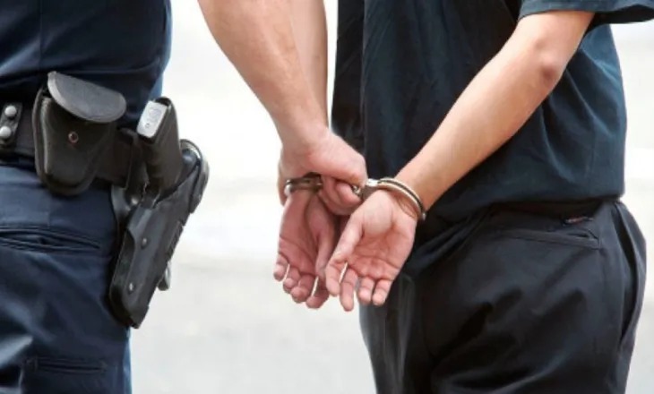 Plagosja në Fushë-Krujë, gjendet thika, arrestohet autori-Emri