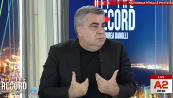 “Po përdhoset simboli i vezës”, Gonxhja thirrje protestuesve: Mblidhuni dhe flisni