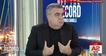 “Po përdhoset simboli i vezës”, Gonxhja thirrje protestuesve: Mblidhuni dhe flisni