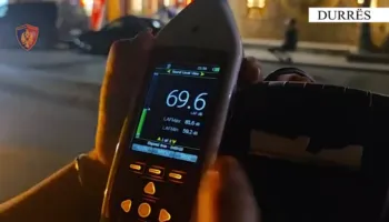 Policia e Durrësit me ‘dorë të hekurt’/Kontrolle për ndotjen akustike në zonat turistike, monitorohen lokalet me muzikë