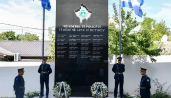 Policia e Kosovës shënon Ditën Memoriale të Zyrtarëve Policorë të Rënë në Detyrë