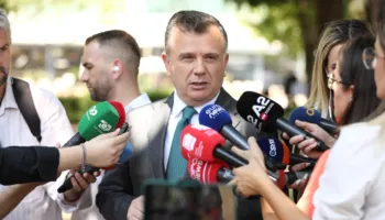 “Policia e Shtetit është sulmuar nga një bandë kriminale”, Balla: Ata derdhin gjakun për shtetin shqiptar