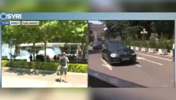 Policia i hap rrugën deputetëve të dalin nga parlamenti me ujë dhe gaz lotësjellës / Shoqërohen protestues