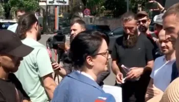 Policia shoqëroi brutalisht protestuesit gjatë tubimit te Parlamenti, Komiteti i Helsinkit: Do të zbardhim çdo rast