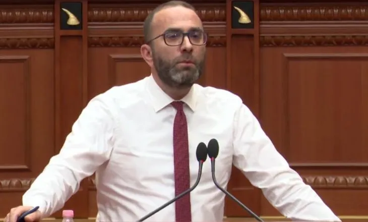 ‘Policia të ndalë dhunën ndaj protestuesve’, Bardhi: Nëse keni frikë, mos hajdeni në Kuvend! Taulant, ke hall se…