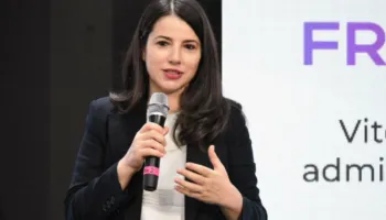 Prezantohen nismat e reja për një administratë moderne në rrugën drejt BE, Pirdeni: Prioritet, investimi te kapitali njerëzor
