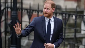 Princi Harry pëson goditje ligjore, botuesi i “Daily Mail” kërkon 34.5 milionë paund pas humbjes së gjyqit nga personazhet e famshëm