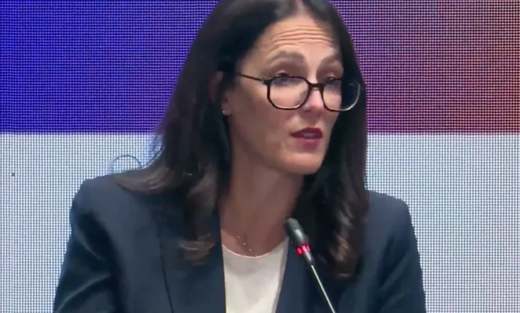 Programi i ri për biznesin, Ibrahimaj: Qeveria do të jetë partnere e investimeve dhe rritjes së sipërmarrjes