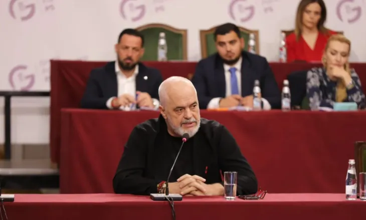 “Projekt i sajuar me Chat GPT”, Rama reagon pas lajmeve në rrjetet sociale: Asnjë ndërtim në Porto Palermo! Ai gji është shpallur monument natyre