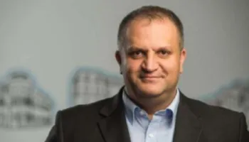 Prokuroria kërkon 18 muaj burg për Shpend Ahmetin, ish-kryebashkiaku i Prishtinës shpjegon në gjykatë origjinën…