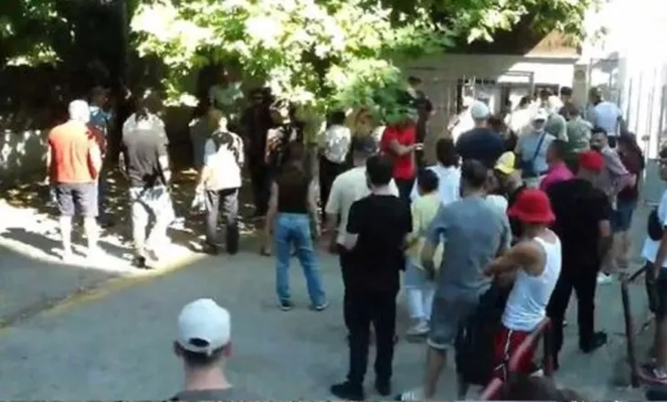 Prokuroria kërkon burg për 3 nga 21 protestuesit, vijon seanca në Gjykatën e Tiranës