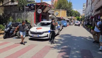 Protesta e dhunshme jashtë Kuvendit, 18 të shoqëruar dhe 9 punonjës policie të lënduar