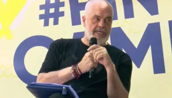 ‘Protesta ka arsye’, Rama pranon keqqeverisjen: Nuk është algoritmi organizator, as forcat e huaja armiqësore