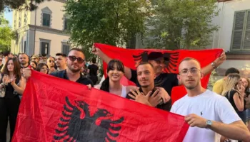 “Protesta ka sfumuar opozitën”, Alesia Balliu: Berisha është i urryer nga qytetarët, kërkojnë largimin e tij nga…