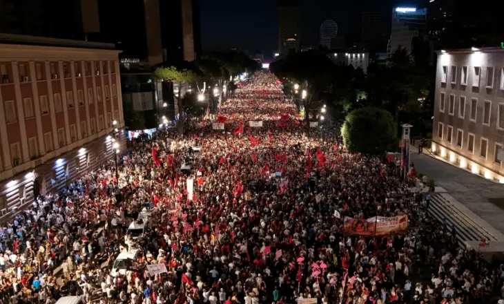 Protesta kundër qeverisë Rama hyn në ditën e 42-të, sot i bashkohen edhe shqiptarë nga diaspora