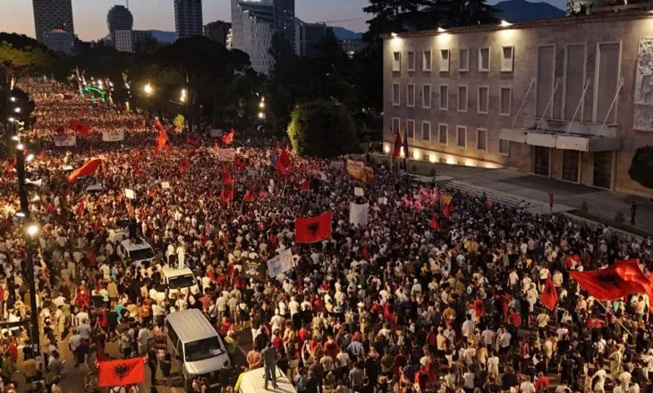 ‘Protesta më e madhe deri më tani’, “Der Spiegel” pasqyron revoltën qytetare kundër Ramës: Demonstratat po përhapen!