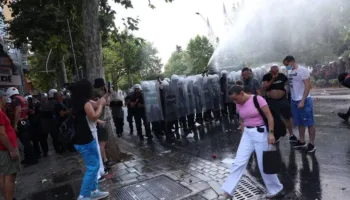 PROTESTA SOT/ POLICIA HEDH GAZ LOTSJELLES