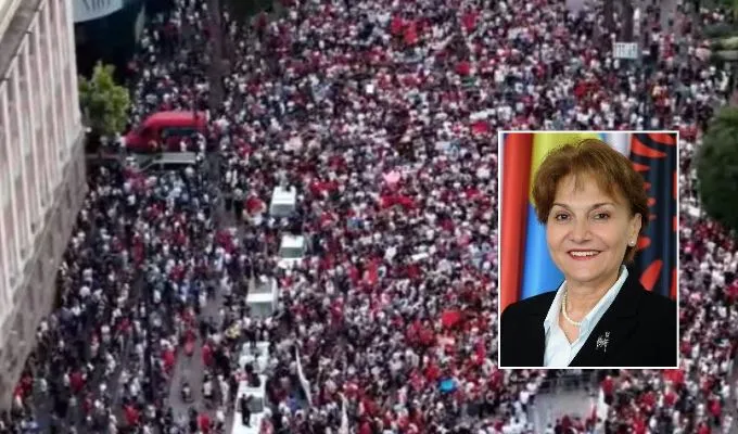 Protestat/ Ish-ministrja Meksi, ‘i kthehet’ Ramës: Shoqëria ka nevojë jo vetëm për zëra që flasin, por edhe për një…