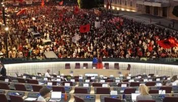 Protestat në ditën 39-të, Zyrtari i KE: Shqipëria të mbajë fjalën për rishikim e ligjit të investimeve strategjike