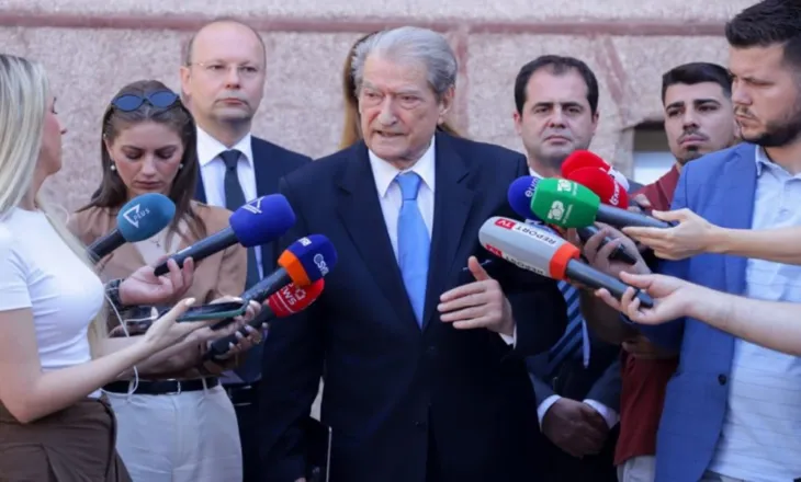 Protestë e Kuvend njëherazi, PD bojkoton seancën: Të përfshihen 4 projektligjet në rendin e ditës 