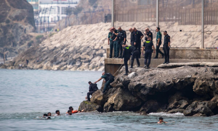 Pse Ceuta është porta më e rrezikshme e emigrantëve drejt Europës?