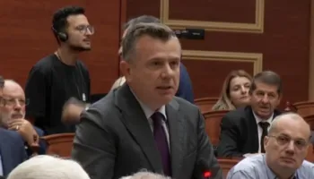 ‘Pse nuk i plotëson kërkesat e protestuesve?’, Balla replikë me Bardhin: Çoje Saliun në burg!