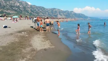 Pushimet kthehen në tragjedi, 29-vjeçarja mbytet në plazhin e Porto Novos