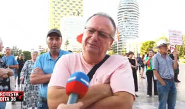 “Qeverisemi nga një organizatë kriminale”/ ‘Shpërthen’ arsimtari: Rama jo të dorëhiqet, por jemi bërë ta zëmë për fyti