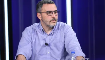 “Qytetarëve u është zgjuar shpresa”/ Arlind Qori: Kjo që po ndodh në shesh është historike, proces pa kthim!