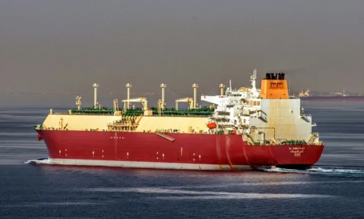 Raketa iraniane godet një tanker që mbante gjashtë marinarë kroatë