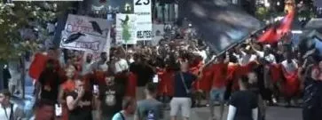 “Rama jep dorëheqjen! Ju erdhi fundi”/ Mijëra protestues vërshojnë në rrugët e Tiranës: Bashkohuni me ne