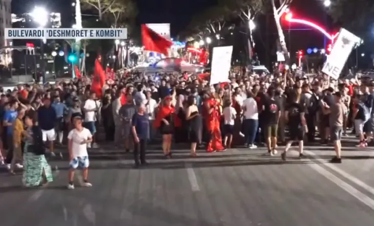 ‘Rama, jepe dorëheqjen’, mbyllet protesta e 55-të para Kryeministrisë: Nesër më shumë